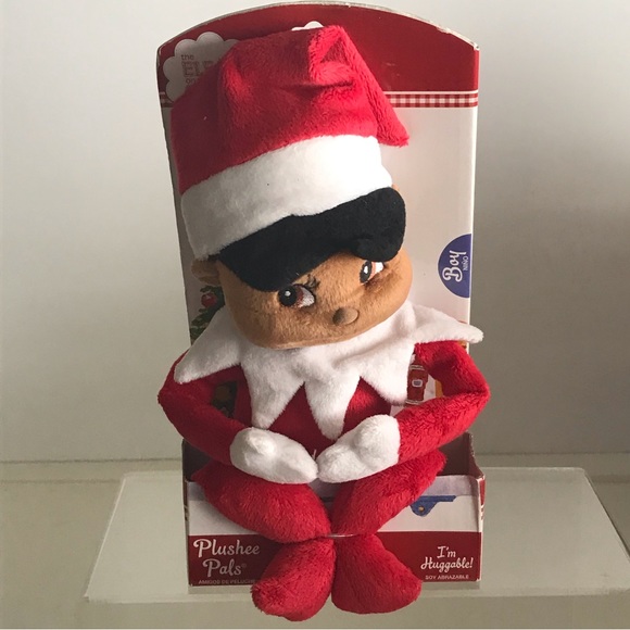 NEW - The Elf On the Shelf Plushee Pals Snuggler, Boy, Dark Skin Tone - Picture 2 of 13